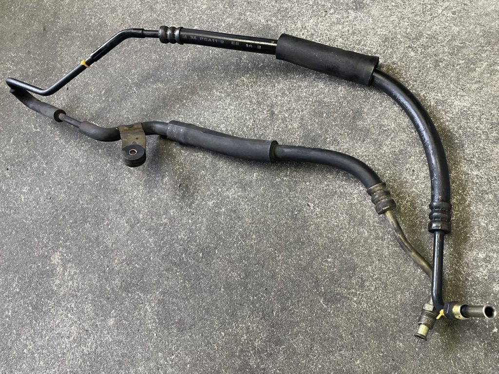 トヨタ クラウン パワステホース
パワステホース修理 生産中止部品